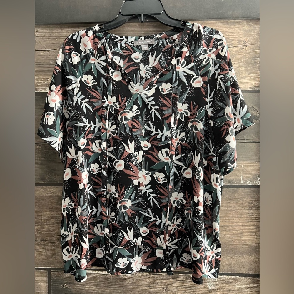 Floral Print Women's Top blouse size M